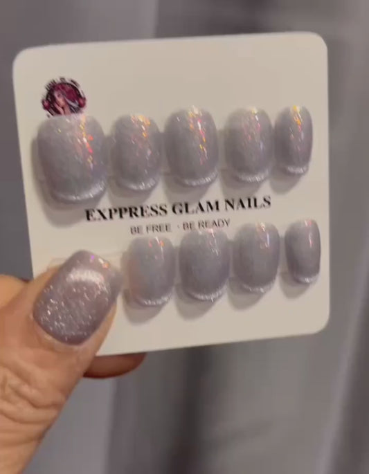 Cat Eye Silver Press On Nails E29