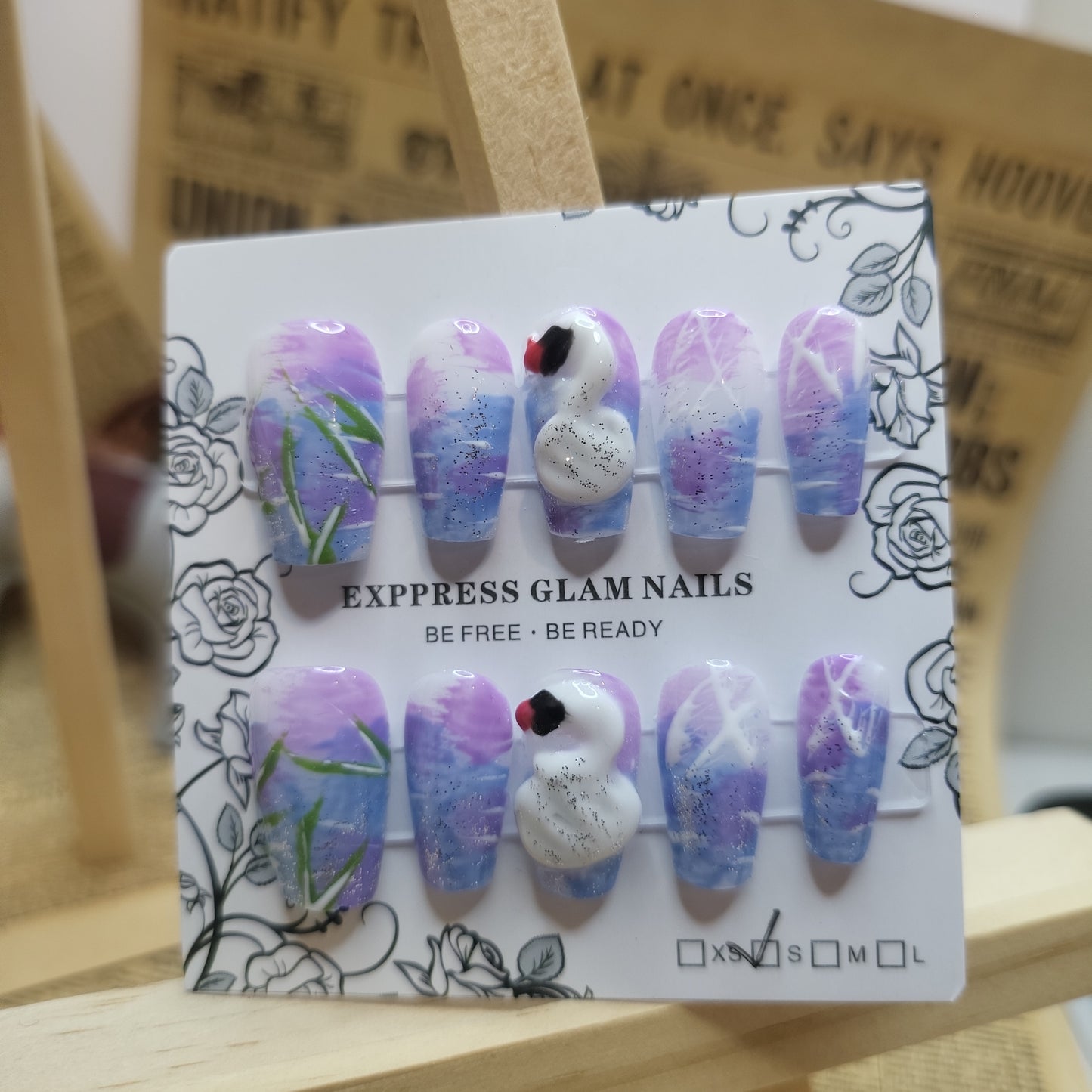 Swan Smoothie - Press on Nails