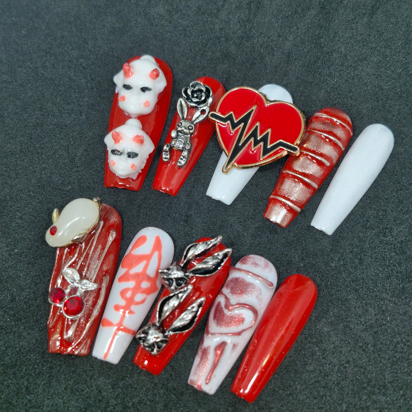 Love's Pulse Press-On Nail Set ONLINE only