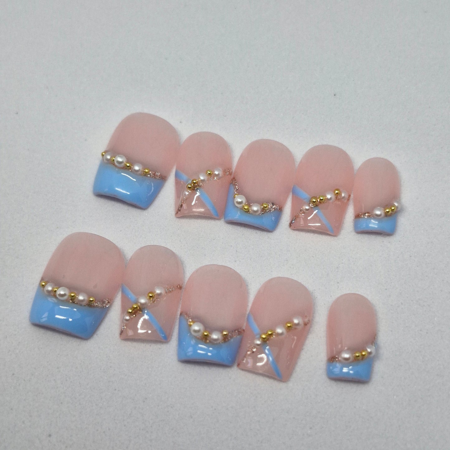 Chic Tranquility Collection: Baby Blue and Blush Press-On Nails with Elegant Pearl Accents 851