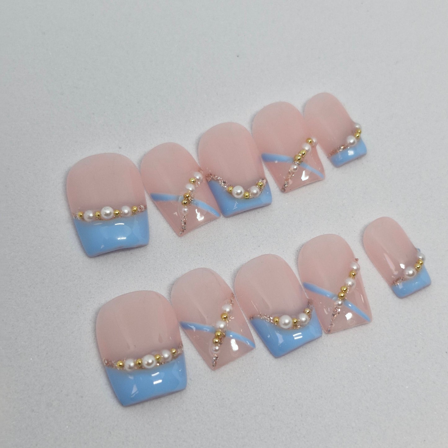 Chic Tranquility Collection: Baby Blue and Blush Press-On Nails with Elegant Pearl Accents 851