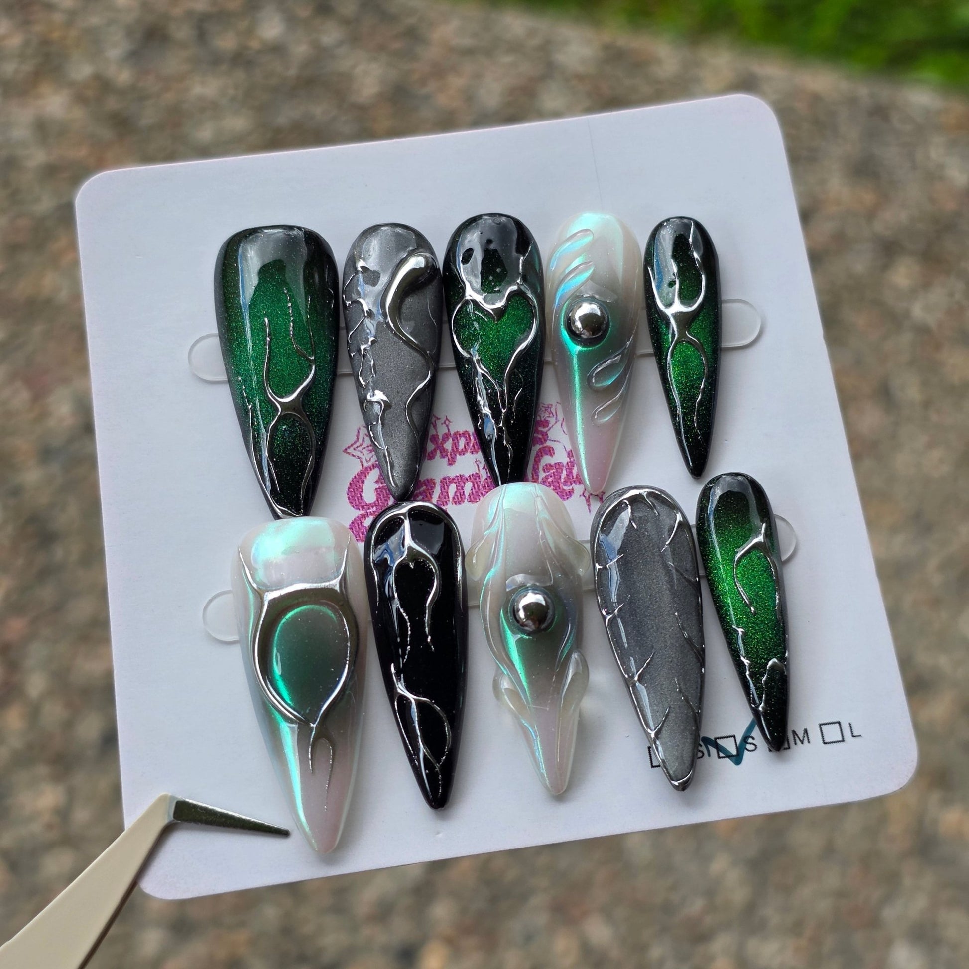 Green Gothic 33A - Express Glam Nails
