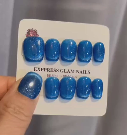 Cat Eye Blue Smile Tip Press On Nails