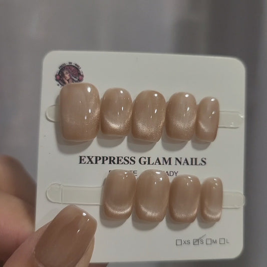 Smile Cat Eye Light Brown Press On Nails