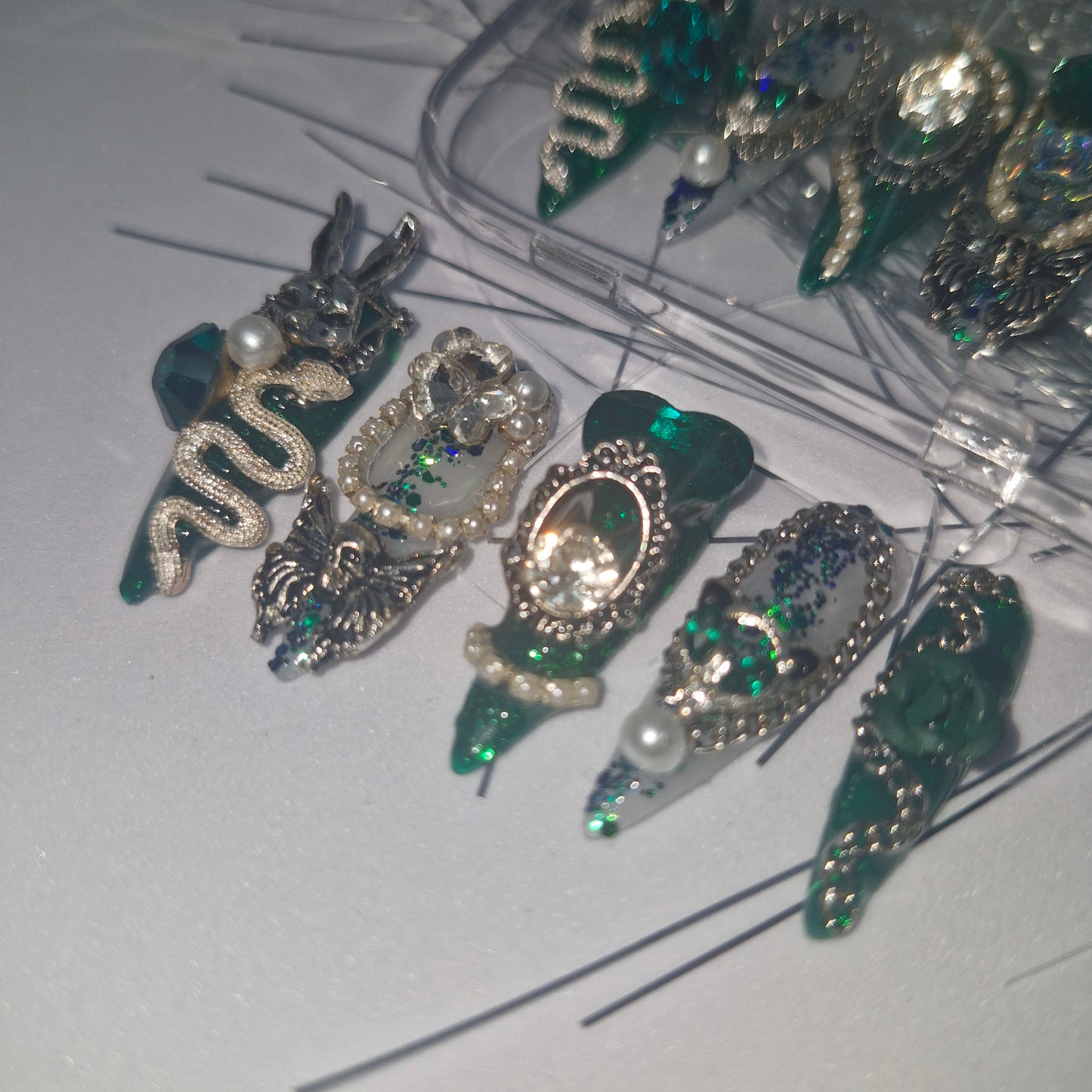 Emerald Enchantment: Luxe Press-On Nails with Jeweled Accents and Pearls