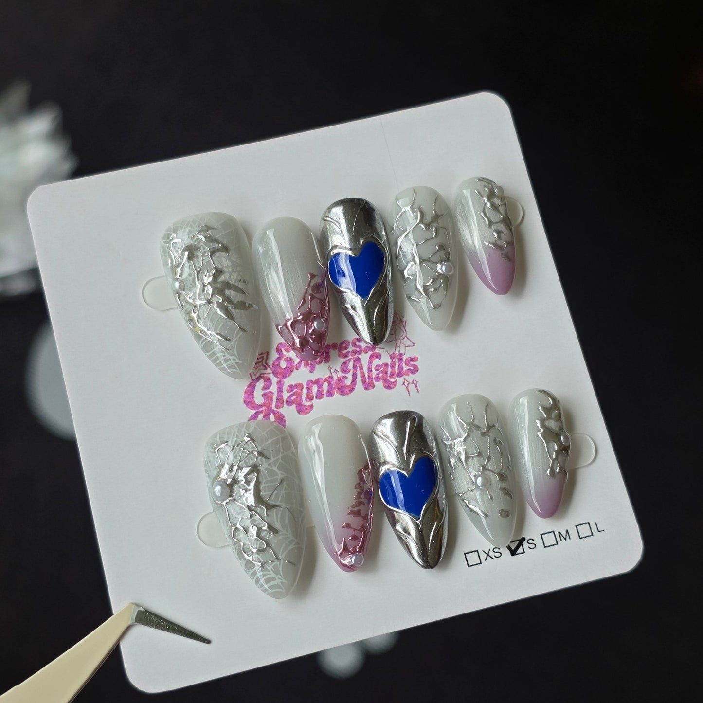 Silver Heart 40A - Express Glam Nails